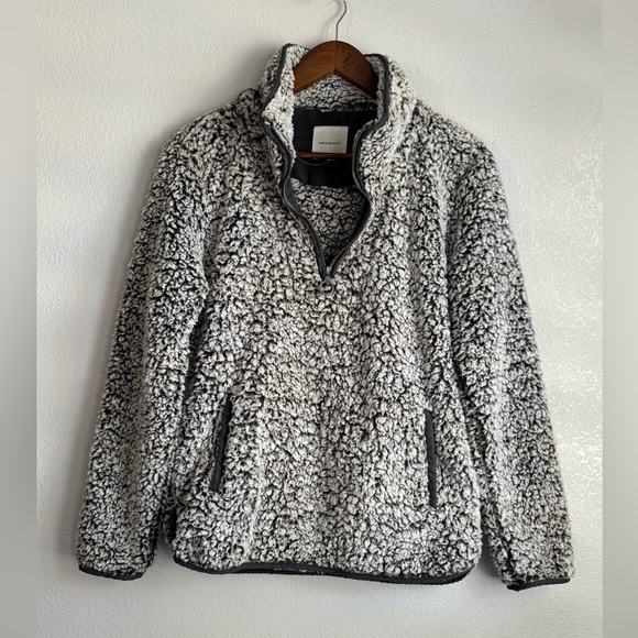 Thread & Supply Jackets & Blazers - Thread & Supply Women’s Gray and White Sherpa Fleece 1/4 Zip Pullover Small